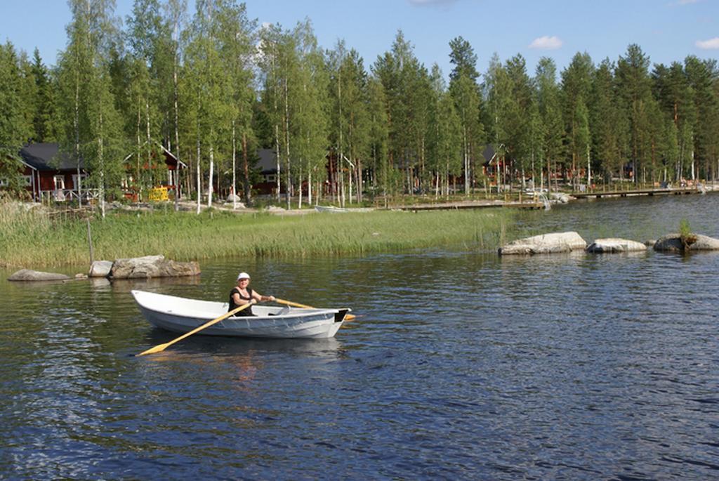 Kartanohotelli Satulinna Huvilat Hirvensalmi Extérieur photo