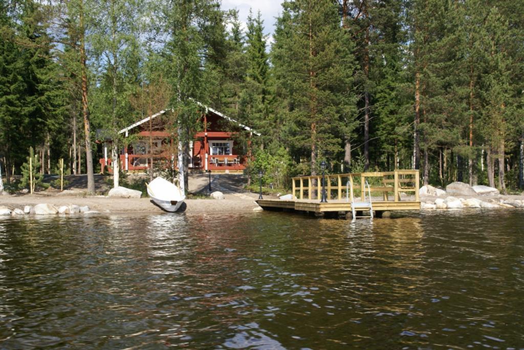 Kartanohotelli Satulinna Huvilat Hirvensalmi Extérieur photo