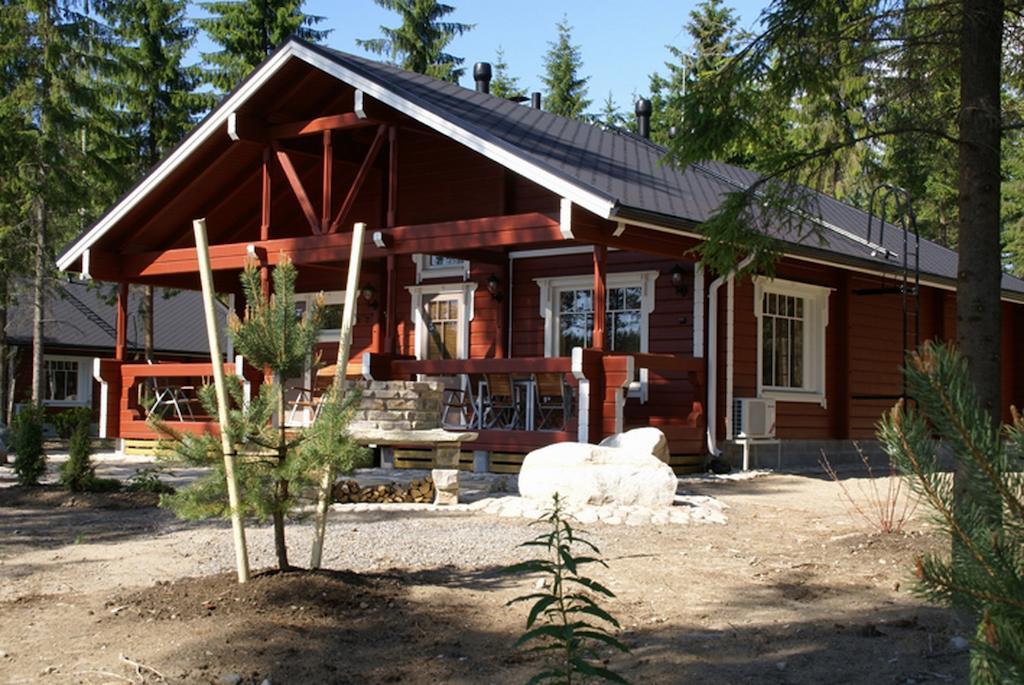 Kartanohotelli Satulinna Huvilat Hirvensalmi Extérieur photo