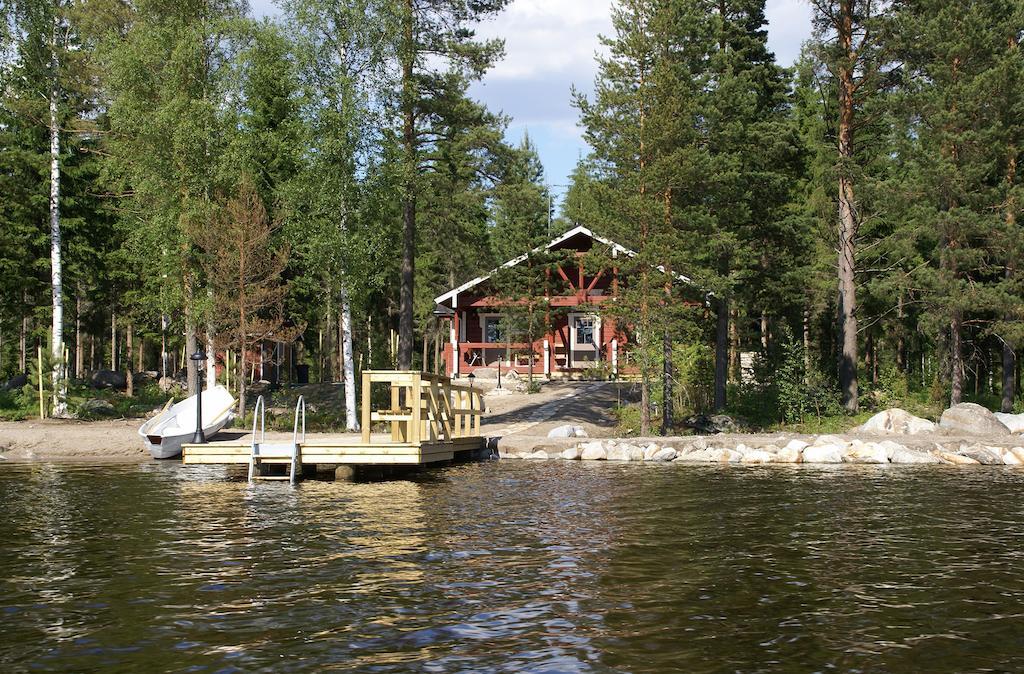 Kartanohotelli Satulinna Huvilat Hirvensalmi Extérieur photo