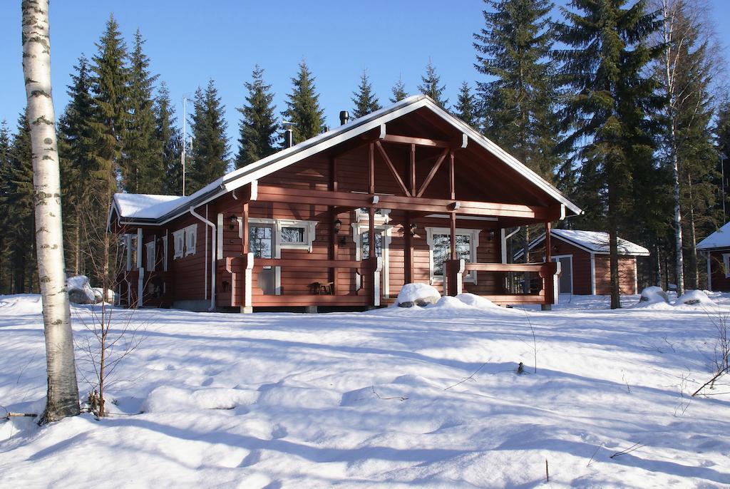 Kartanohotelli Satulinna Huvilat Hirvensalmi Extérieur photo